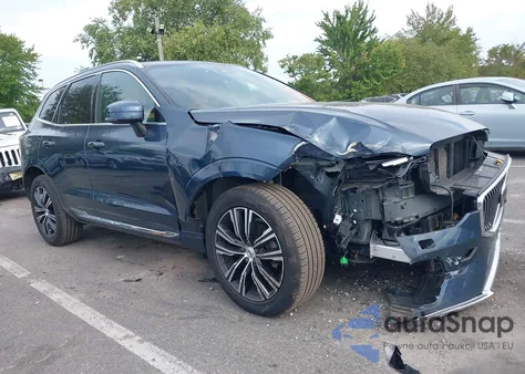 2022 Volvo Xc60 B5 Inscription z USA, uszkodzony, nr VIN YV4L12RL2N1961040